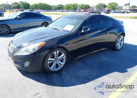 2010 Hyundai Genesis 3.8 Grand Touring z USA, uszkodzony, nr VIN KMHHU6KH8AU019043